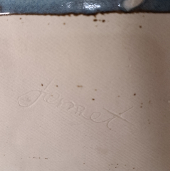 3 Ceramic Platters — Elephant Motif,  Brown Grey Glaze. - Picture 14 of 14